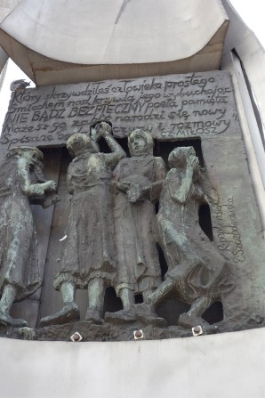 monument to fallen workers