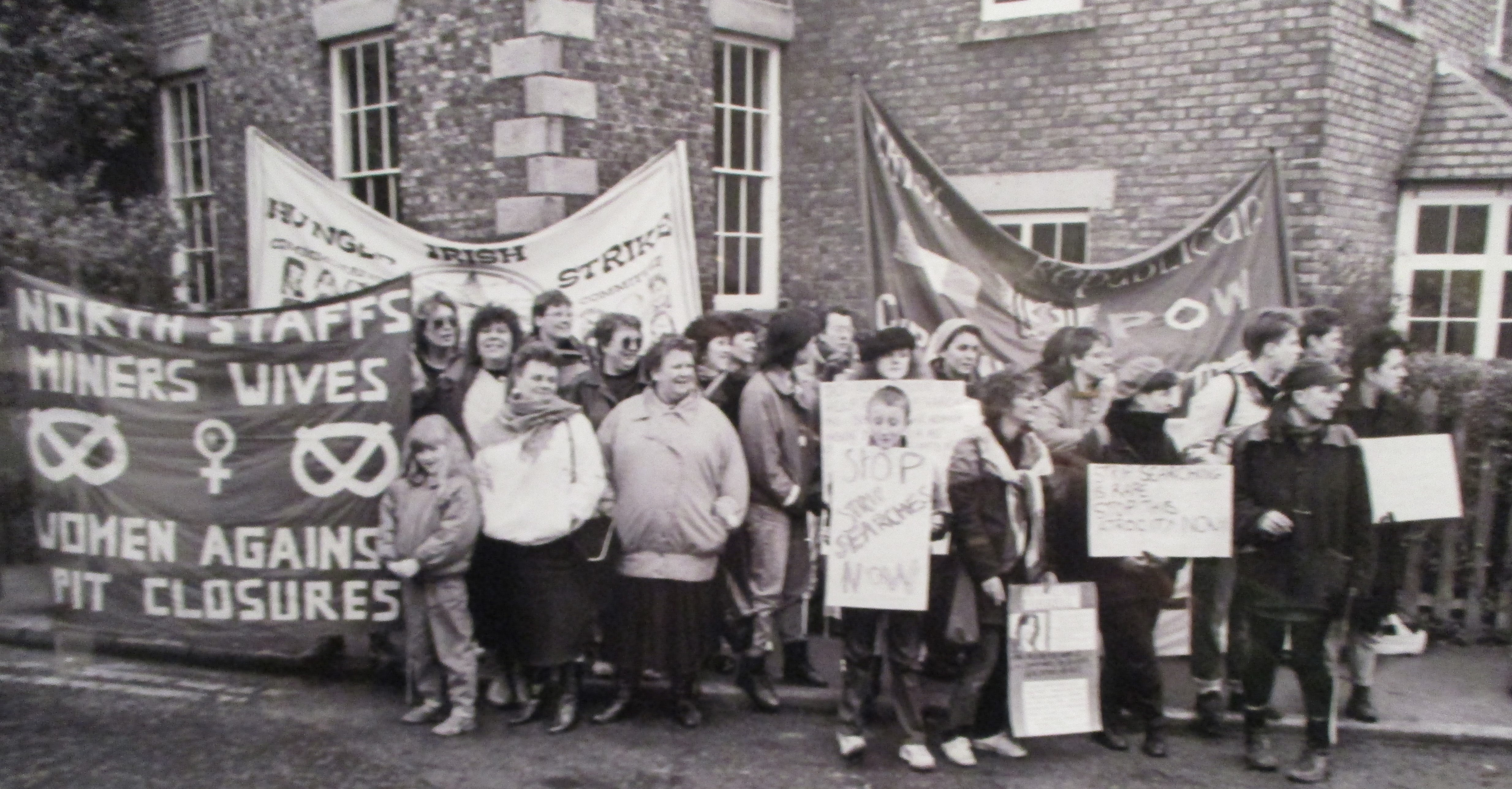 Irish women picket